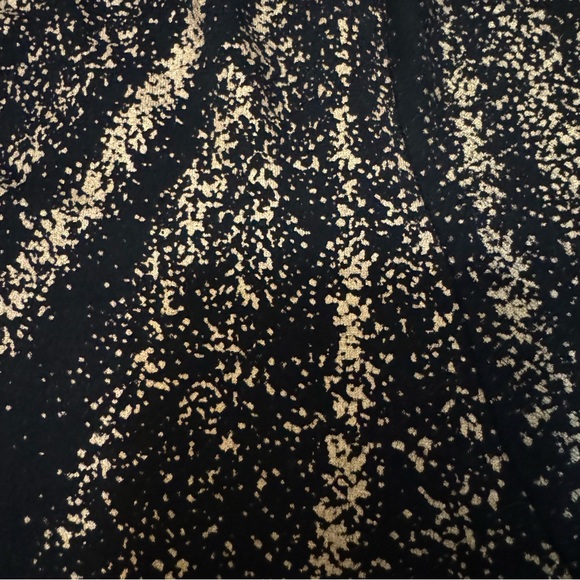 Karen Kane Scattered Shimmer Long Sleeve Tee Shirt - Picture 3 of 10